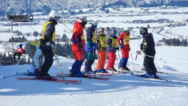 スキー正指導員・準指導員の養成講習会 薬師スキー場